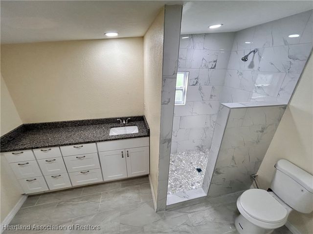 804 S 8th Avenue, Wauchula, FL 33873