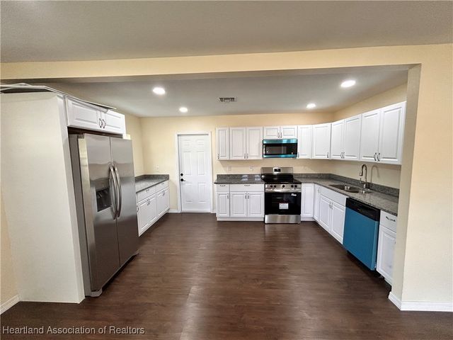 804 S 8th Avenue, Wauchula, FL 33873