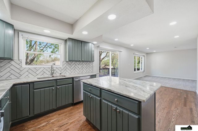 2500 Surrey Court, Lincoln, NE 68512