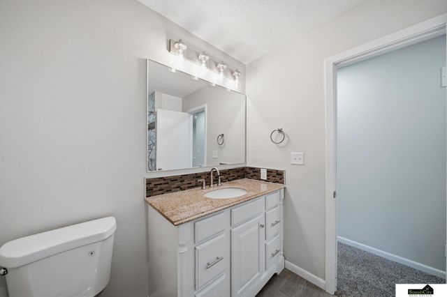 2500 Surrey Court, Lincoln, NE 68512