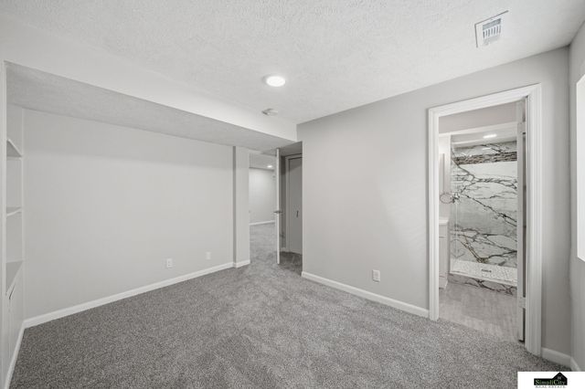 2500 Surrey Court, Lincoln, NE 68512