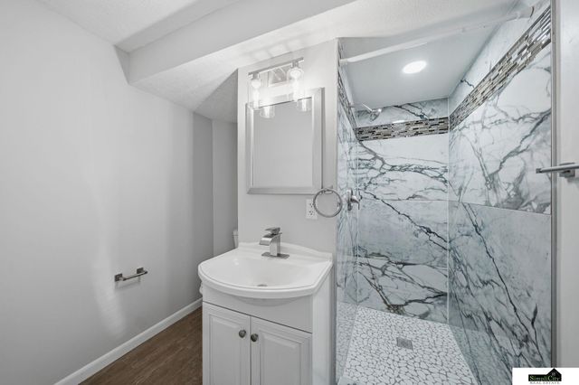 2500 Surrey Court, Lincoln, NE 68512