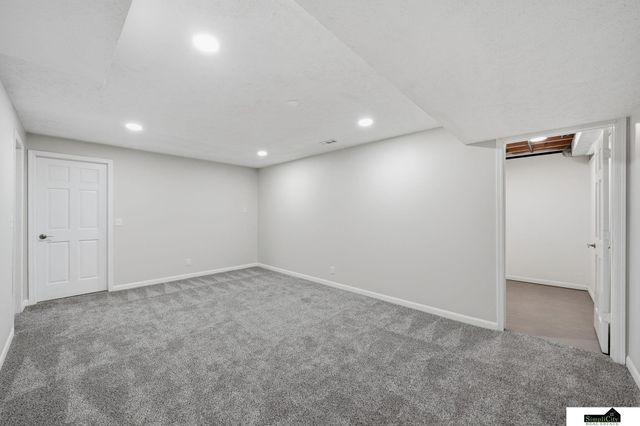 2500 Surrey Court, Lincoln, NE 68512