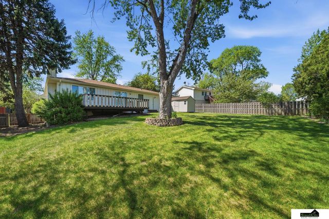 2500 Surrey Court, Lincoln, NE 68512
