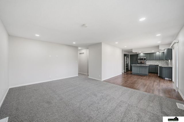 2500 Surrey Court, Lincoln, NE 68512