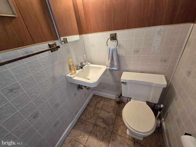 474 TEMPLE DR, Falling Waters, WV 25419