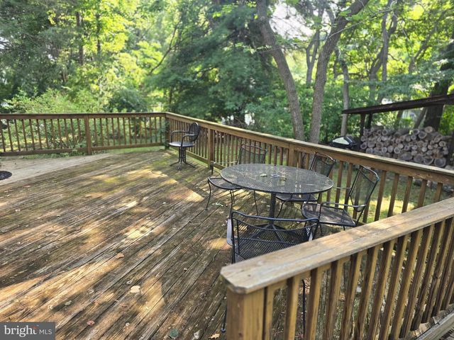 474 TEMPLE DR, Falling Waters, WV 25419