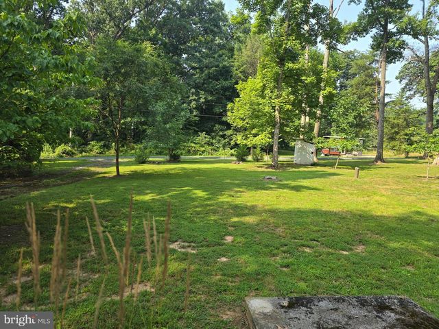 474 TEMPLE DR, Falling Waters, WV 25419