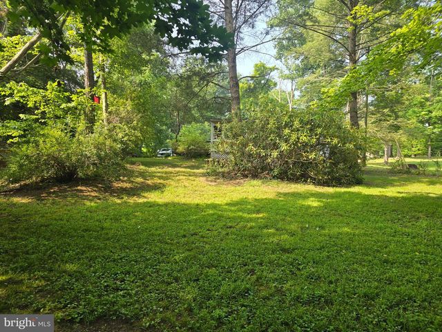 474 TEMPLE DR, Falling Waters, WV 25419