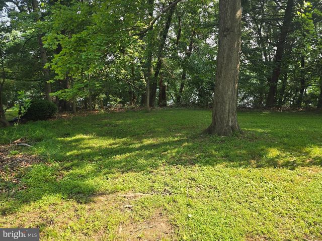 474 TEMPLE DR, Falling Waters, WV 25419