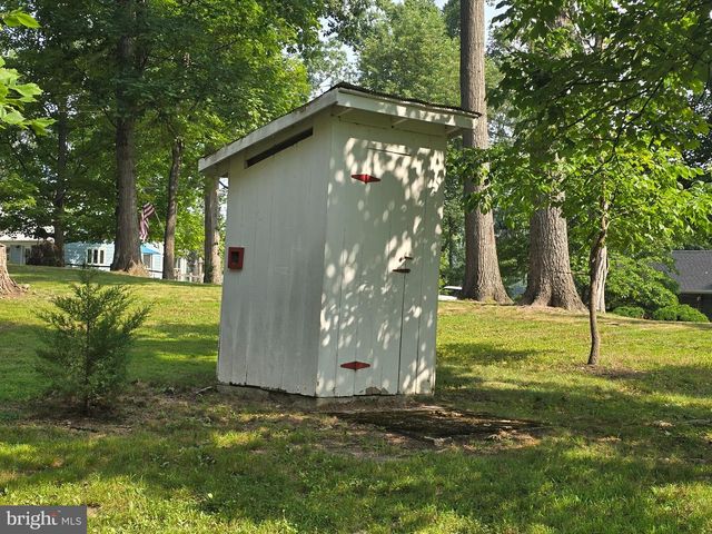 474 TEMPLE DR, Falling Waters, WV 25419