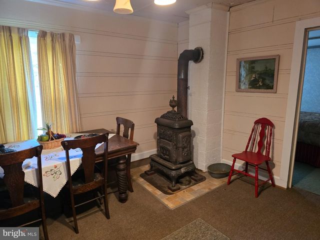 474 TEMPLE DR, Falling Waters, WV 25419