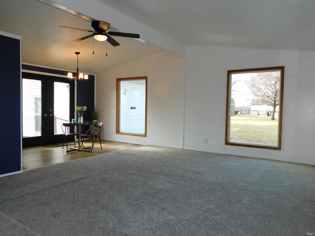 1082 S Old US HWY 31, Rochester, IN 46975