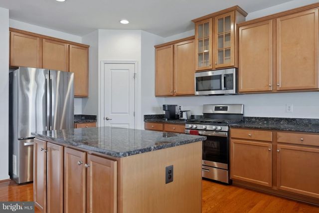22920 LACEY OAK TER, Sterling, VA 20166