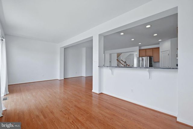 22920 LACEY OAK TER, Sterling, VA 20166