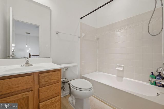 22920 LACEY OAK TER, Sterling, VA 20166
