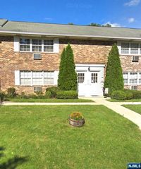 32 Ferncroft, Ramsey, NJ 07446