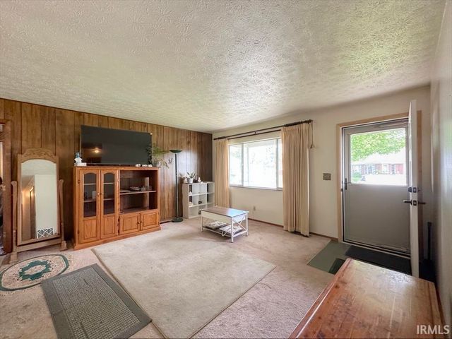 1917 NORTHVIEW Boulevard, Kokomo, IN 46901
