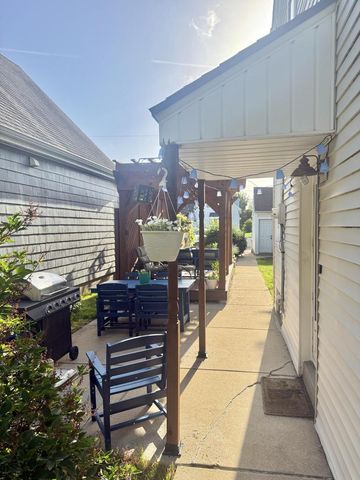 4009 S 5th STREET, Milwaukee, WI 53207