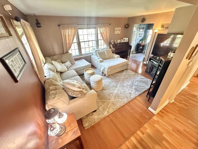4009 S 5th STREET, Milwaukee, WI 53207