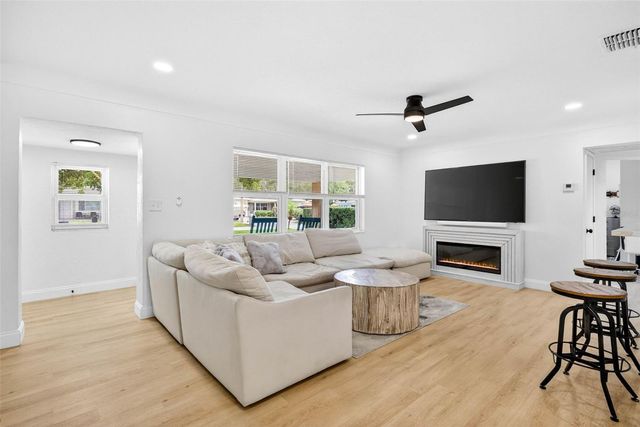 9836 52ND TERRACE N, St Petersburg, FL 33708