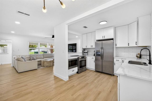 9836 52ND TERRACE N, St Petersburg, FL 33708