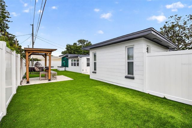9836 52ND TERRACE N, St Petersburg, FL 33708