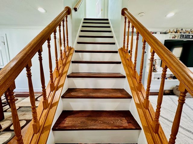 62 Edgemere Blvd, Shrewsbury, MA 01545