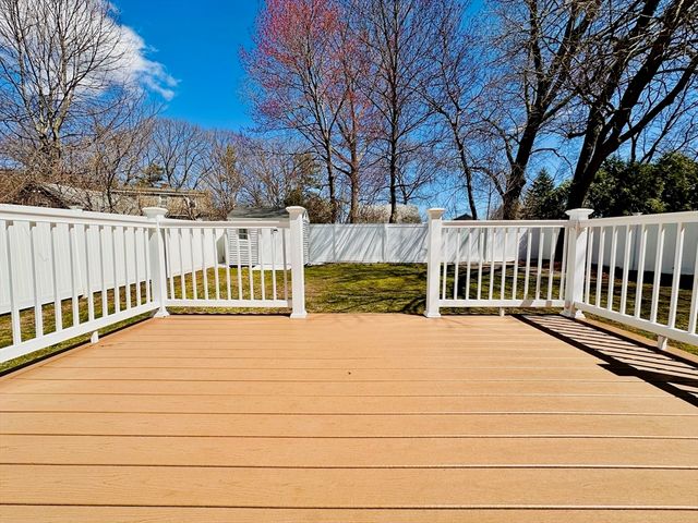 62 Edgemere Blvd, Shrewsbury, MA 01545