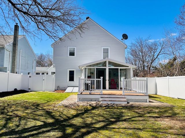 62 Edgemere Blvd, Shrewsbury, MA 01545