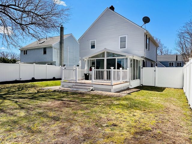 62 Edgemere Blvd, Shrewsbury, MA 01545