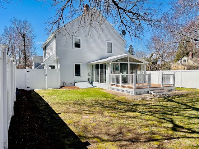 62 Edgemere Blvd, Shrewsbury, MA 01545