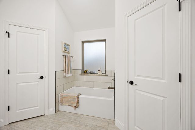 949 Avagail, Springtown, TX 76082
