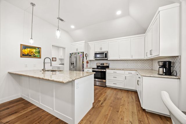 949 Avagail, Springtown, TX 76082