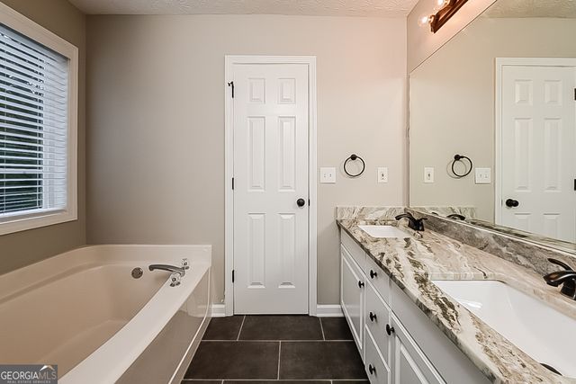 60 Berkshire Run, Covington, GA 30016