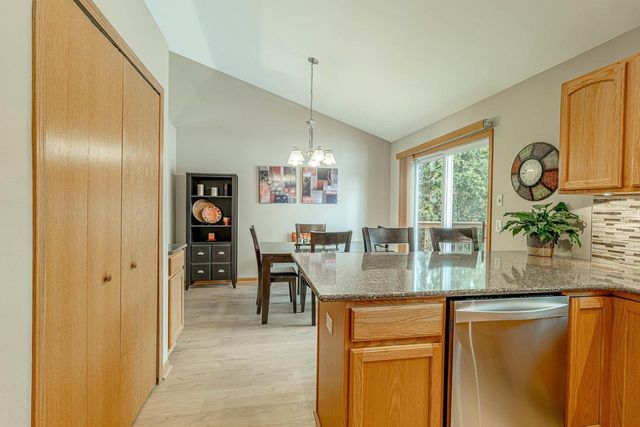 3281 Edmonton Drive, Sun Prairie, WI 53590