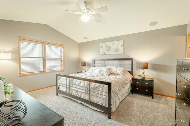 3281 Edmonton Drive, Sun Prairie, WI 53590