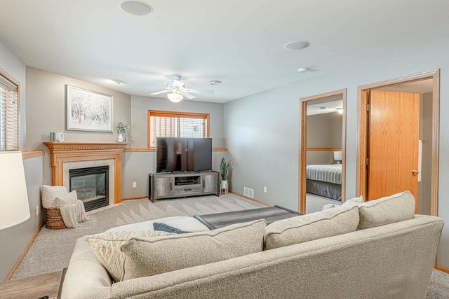 3281 Edmonton Drive, Sun Prairie, WI 53590