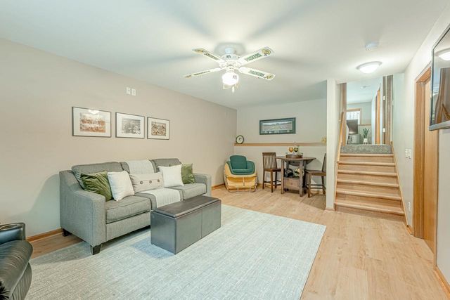 3281 Edmonton Drive, Sun Prairie, WI 53590