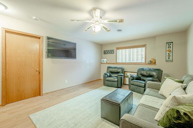 3281 Edmonton Drive, Sun Prairie, WI 53590