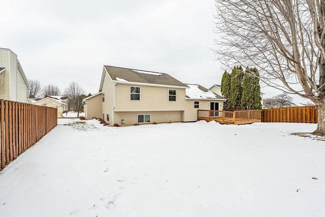 3281 Edmonton Drive, Sun Prairie, WI 53590