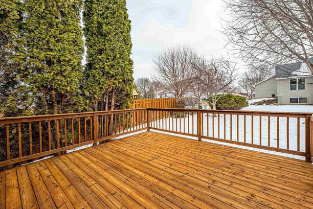 3281 Edmonton Drive, Sun Prairie, WI 53590