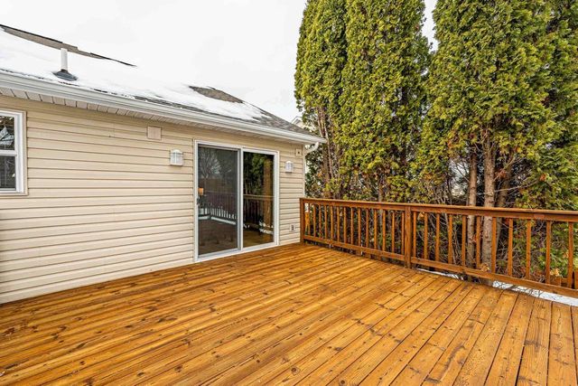 3281 Edmonton Drive, Sun Prairie, WI 53590