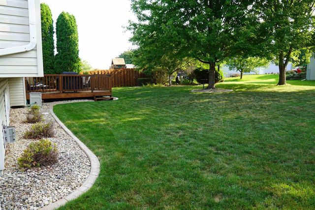 3281 Edmonton Drive, Sun Prairie, WI 53590