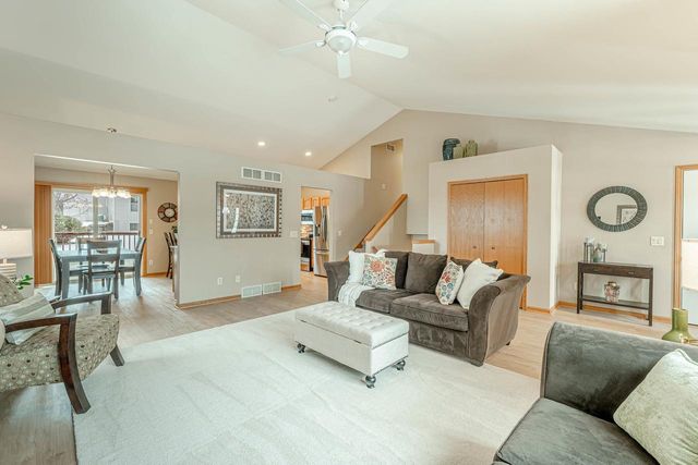 3281 Edmonton Drive, Sun Prairie, WI 53590