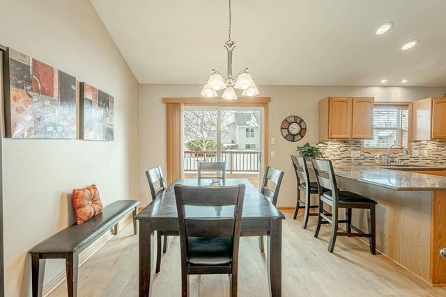 3281 Edmonton Drive, Sun Prairie, WI 53590