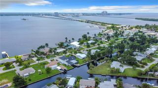 94 E North Shore AVE, North Fort Myers, FL 33917