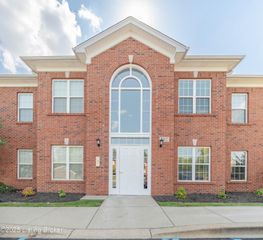 3002 Clevan Way, UNIT 102, Louisville, KY 40220
