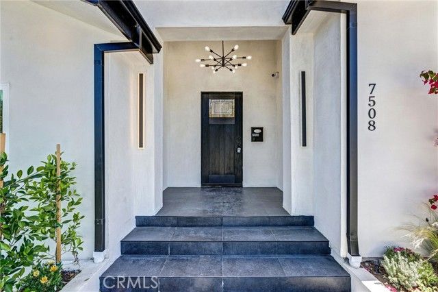 7508 Claire Avenue, Reseda (los Angeles), CA 91335