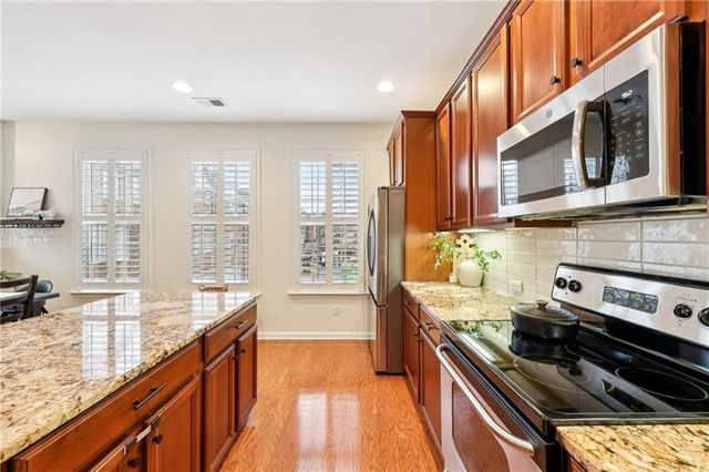 3811 Chattahoochee Summit SE Drive 5, Atlanta, GA 30339